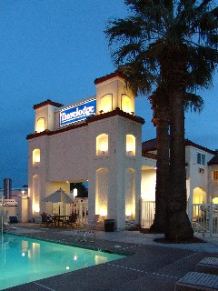 Redding Travelodge - Redding's Best Kept Lodging Secret