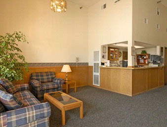 Super 8 - Lobby