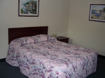 Savannah Suites - 