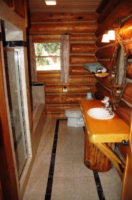 Hatchet Resort - Suite Bathroom