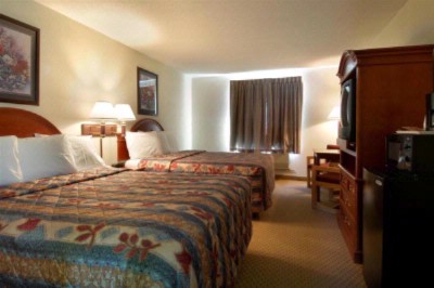 Howard Johnson Inn & Suites - Standard Room - 2 Beds