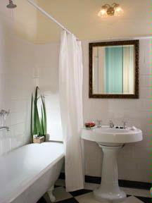 Rooney's Boutique Hotel - Delux Bathroom