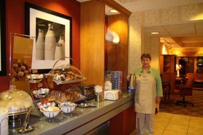 Hampton Inn Eau Claire - Breakfast