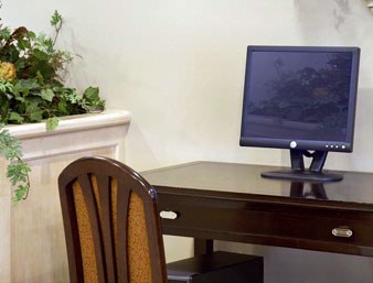 Baymont Inn & Suites Ft. Worth North - Business Center Available