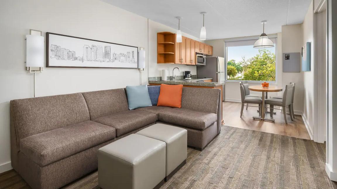 Hyatt Summerfield Suites Fort Lauderdale Airport - Lobby