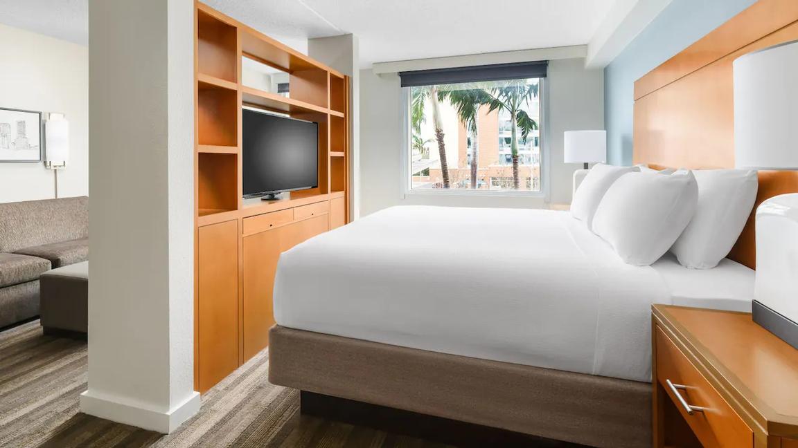 Hyatt Summerfield Suites Fort Lauderdale Airport - One Bedroom Suite