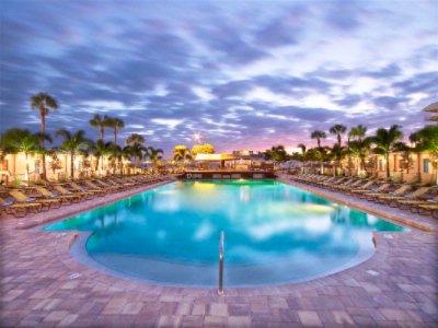 Postcard Inn on the Beach - 