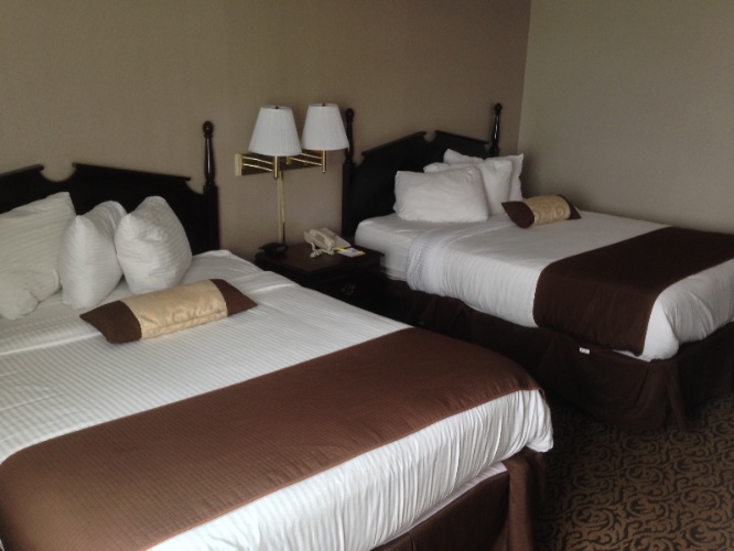 Days Inn Metro Airport - Standard Double Queen Room