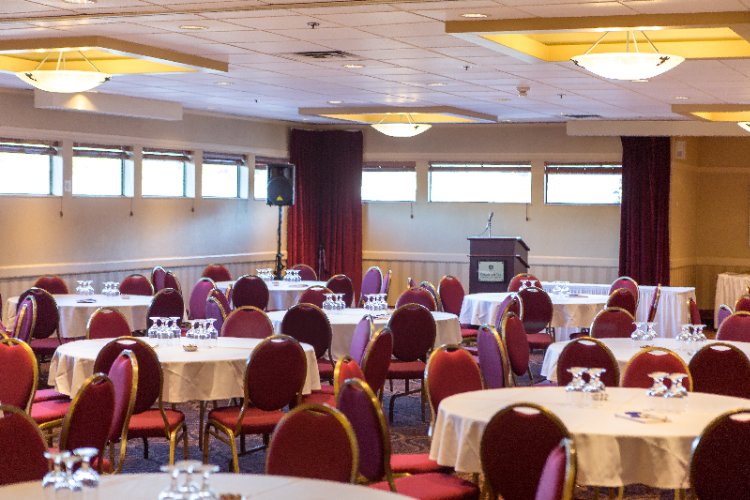 Best Western Coquitlam Inn Convention Centre - Banquet In Our Indoor Garden