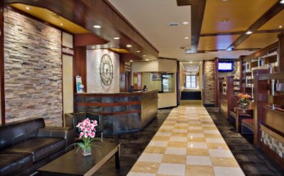 Clarion Hotel at Laguardia Airport - Lobby