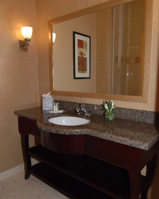 Comfort Suites - Bathroom
