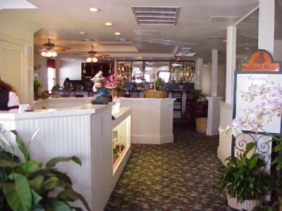 Redland Hotel An Historic Inn - Front Desk And Pub