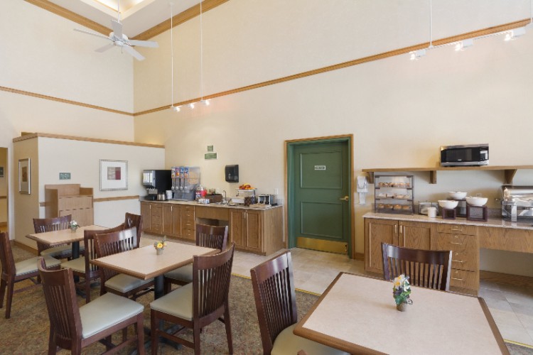 Country Inn & Suites - 