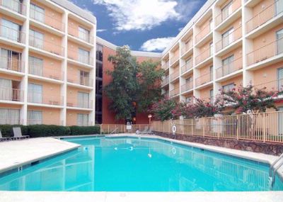 Quality Inn Hotel - Pool