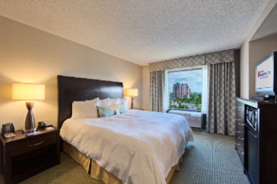 Hilton Garden Inn Denver Tech Center - Corner Suite Bedroom