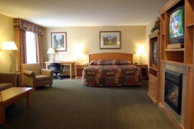 Holiday Inn Express Hotel & Suites - 