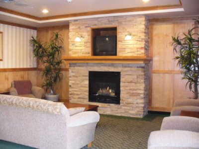 Holiday Inn Express Hotel & Suites - 
