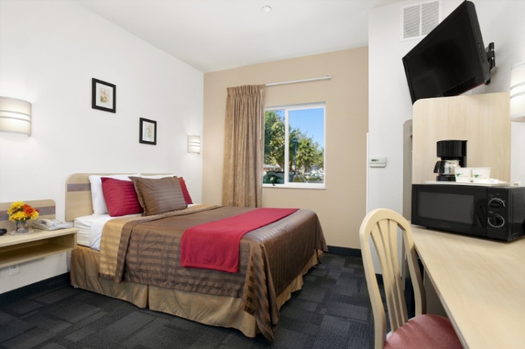Palisade Hotel - Room With Two Double Beds