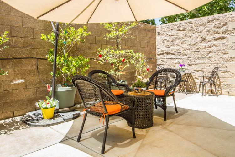 Best Western Med Park Inn & Suites - King Room Balcony