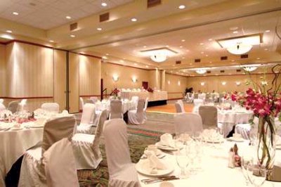 Hilton Garden Inn Toronto Airport - 