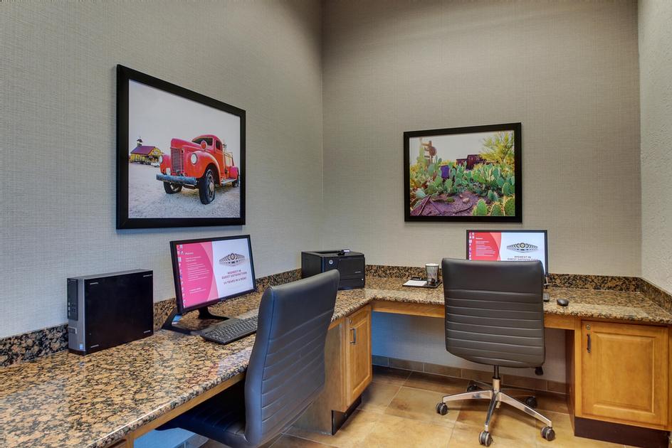 Drury Inn & Suites Pinnacle Peak - Suite