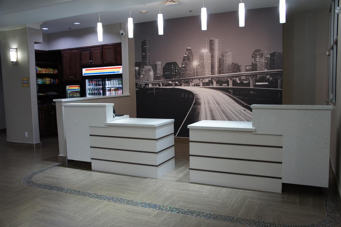 Image of La Quinta Inn & Suites Houston Channelview