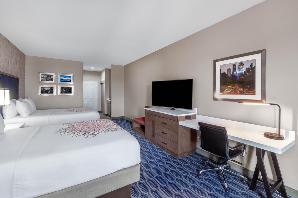 La Quinta Inn & Suites Houston Channelview - Breakfast Buffet