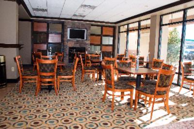 Comfort Inn & Suites - Complimentary Deluxe Continental Breakfast Served Daily!