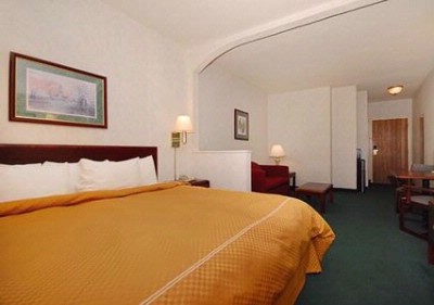 Comfort Suites - 