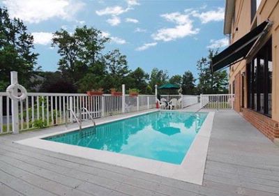 Comfort Suites - Business Center