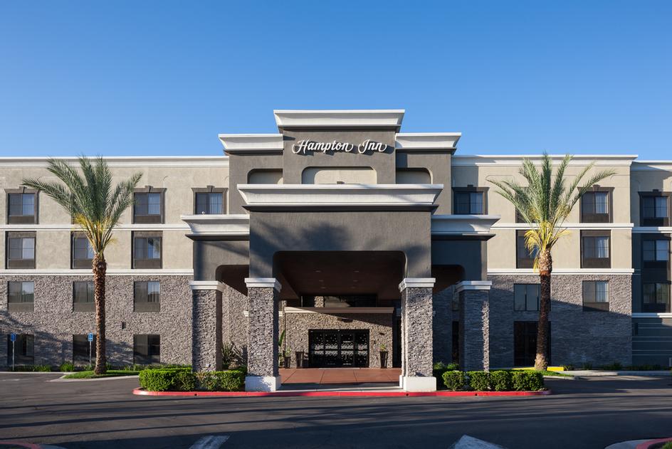 Hampton Inn Cypress - Complimentary Breakfast