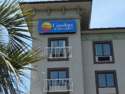 Comfort Inn & Suites - 