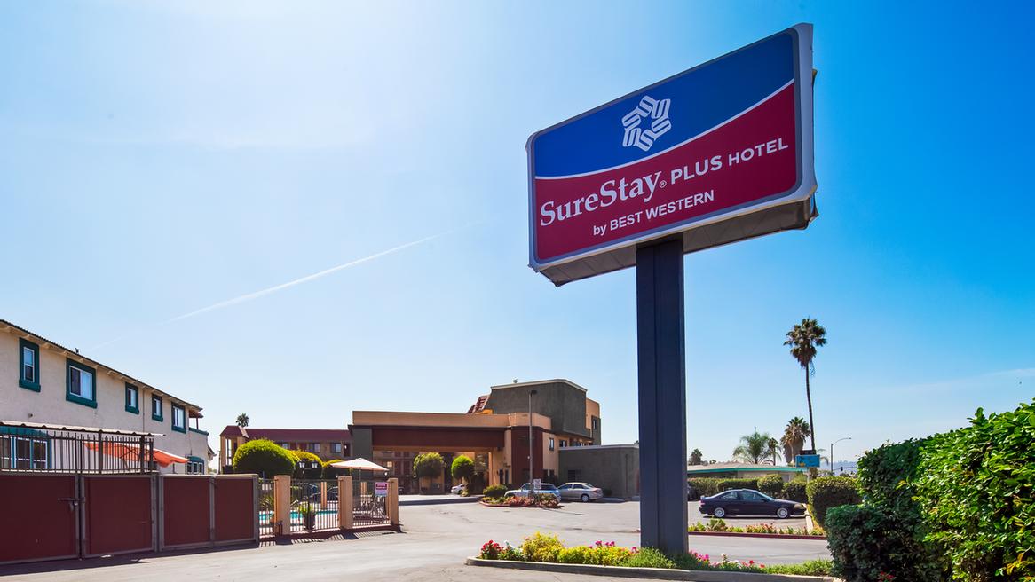Best Western Courtesy Inn - Hotel Exterior