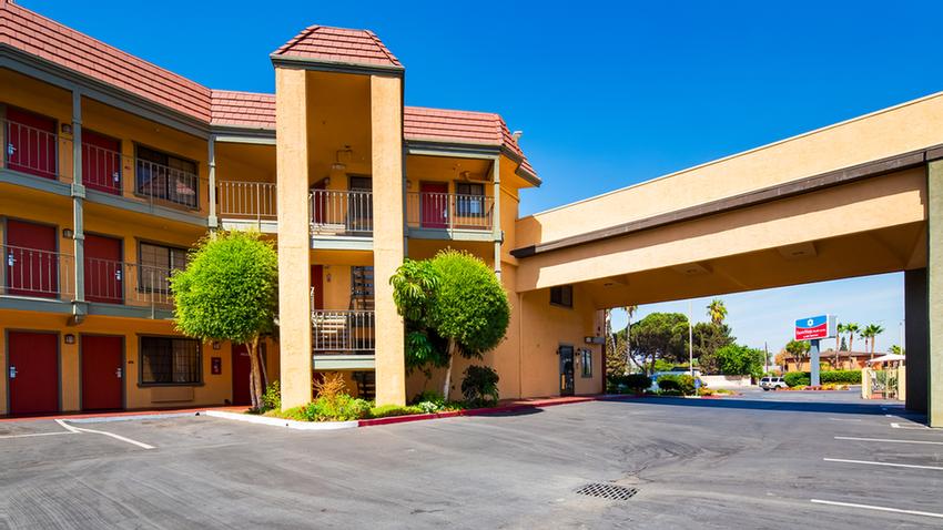 Best Western Courtesy Inn - King Room