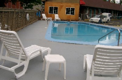 Broadway Inn - 