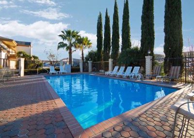 Comfort Inn Medical Center - Hotel Pool 02