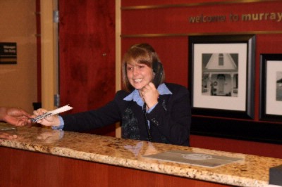 Hampton Inn & Suites - 