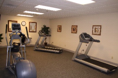 Hampton Inn & Suites - 
