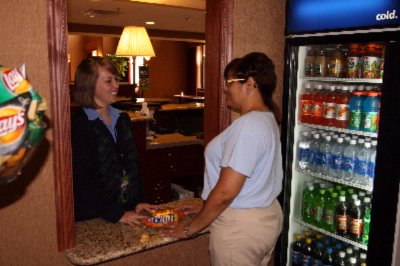 Hampton Inn & Suites - 