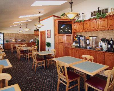 Econo Lodge Inn & Suites - Breakfast Room