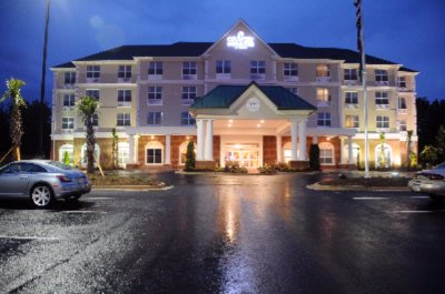 Country Inn & Suites Braselton - Front Of Hotel @ Night