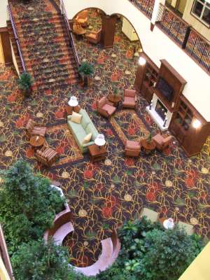 Country Inn & Suites Braselton - Atrium Lobby From 4th Floor
