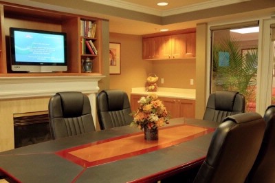 Hampton Inn & Suites - Elliott Bay Board Room