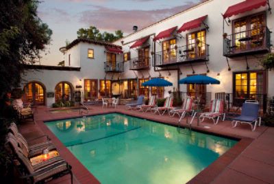 Villa Rosa Inn - Courtyard