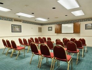 Ramada Inn 1776 - Resolution Room