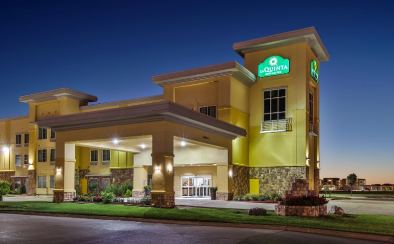 La Quinta Inn & Suites - 