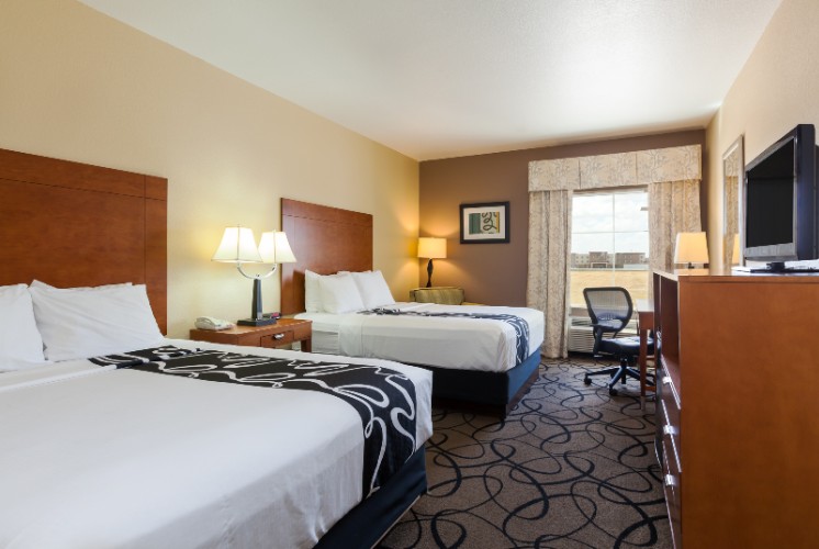 La Quinta Inn & Suites - 