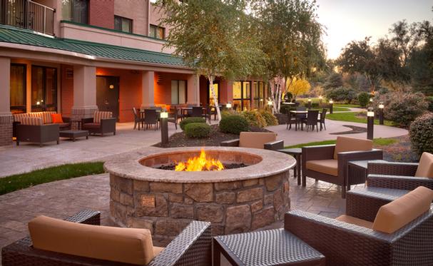 Courtyard by Marriott - 