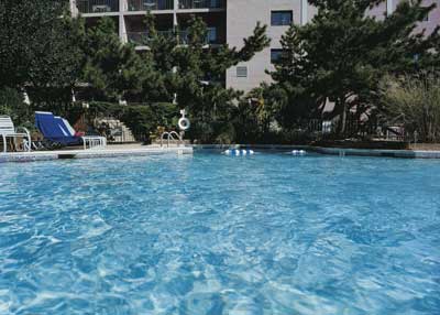 Holiday Inn Oceanfront - 