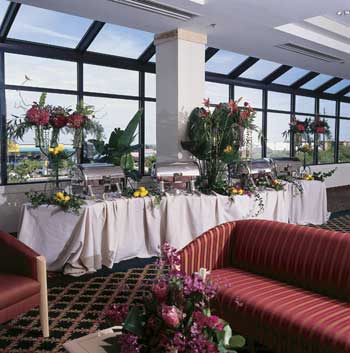Holiday Inn Oceanfront - 